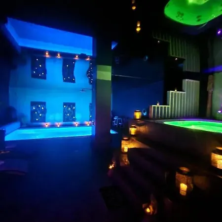 With Private Pool In 350 M² Villa *